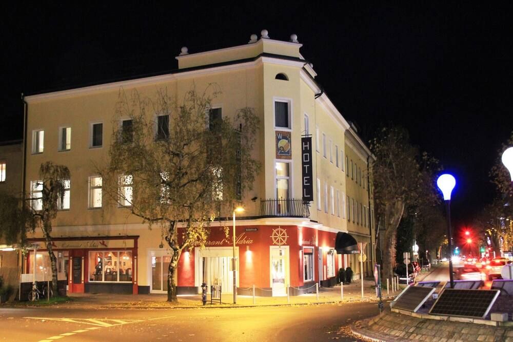 Gebäude