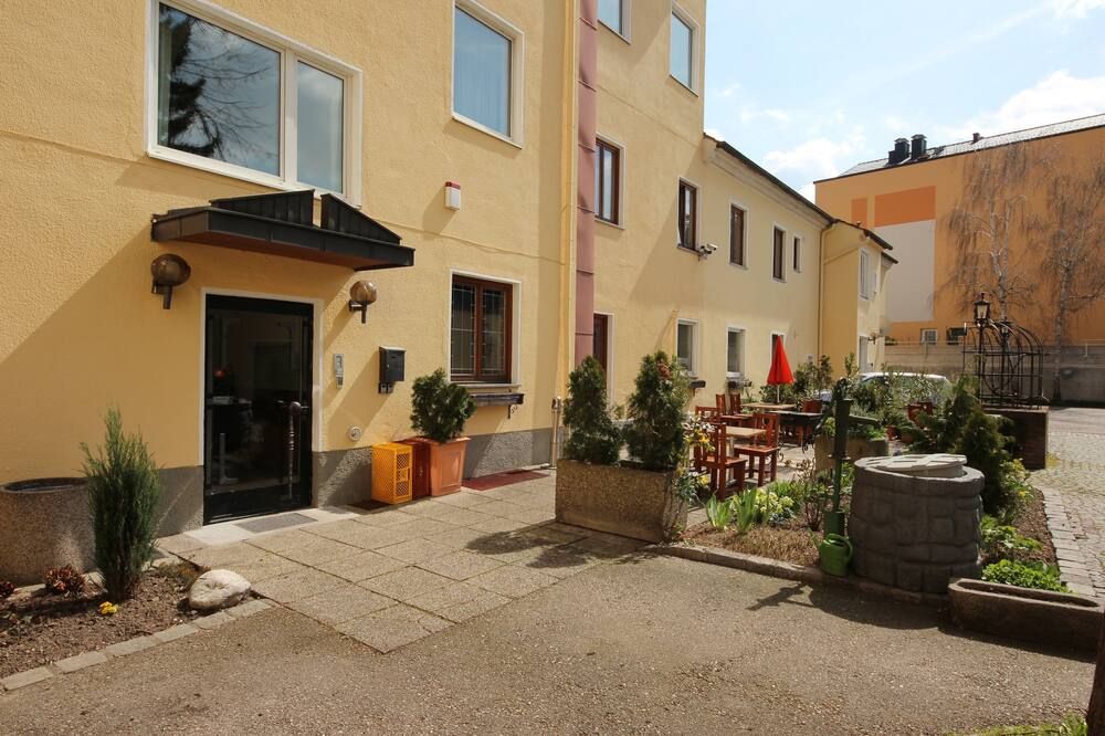 Gebäude
